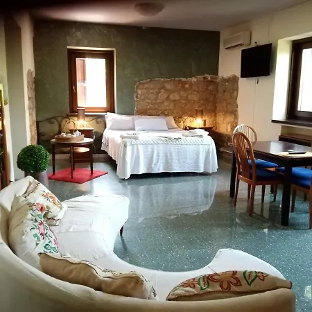 B&B Home Holiday Villa Delle Acacie Agriturismo *