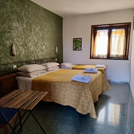 B&B Home Holiday Villa Delle Acacie Agriturismo * Sala Consilina
