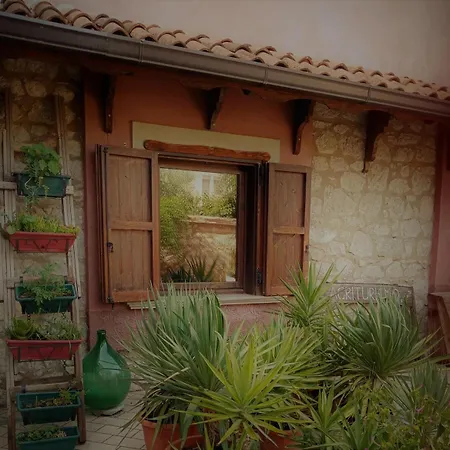 Farm stay B&B Home Holiday Villa Delle Acacie Agriturismo *