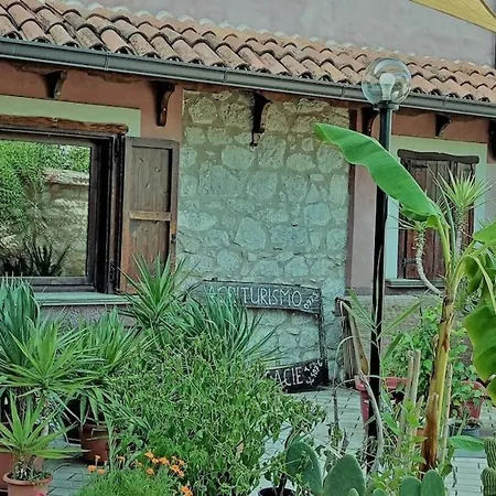 Farm stay B&B Home Holiday Villa Delle Acacie Agriturismo *